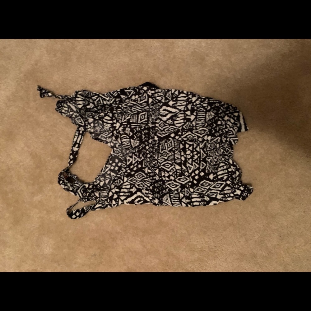 Assorted clothes - Picture 6 of 16